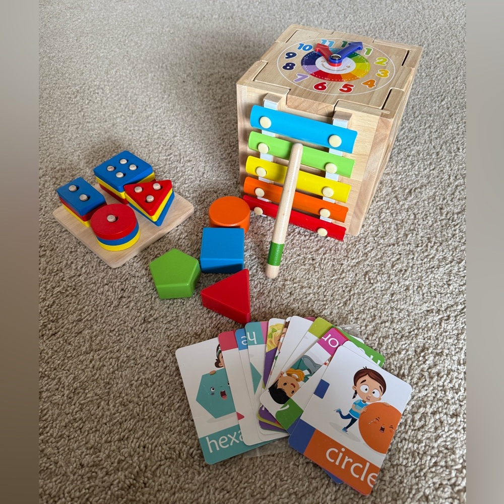 BABYYER Wooden Activity Cube - Picture 7 of 8